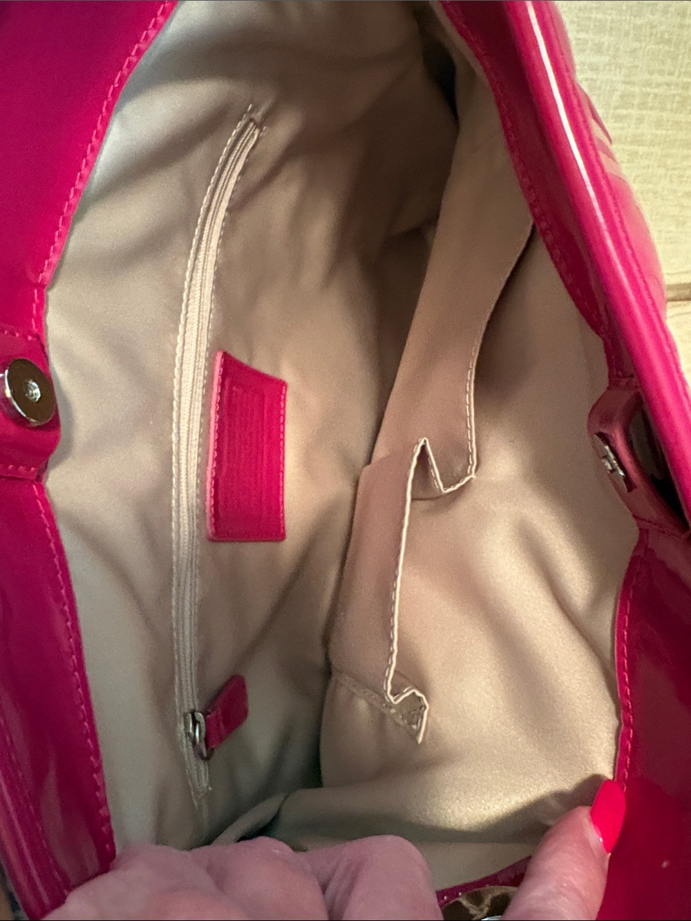 Rare Coach Hot Pink Patent Quilted Shoulder Bag with Silver Chain Straps. - Picture 12 of 15